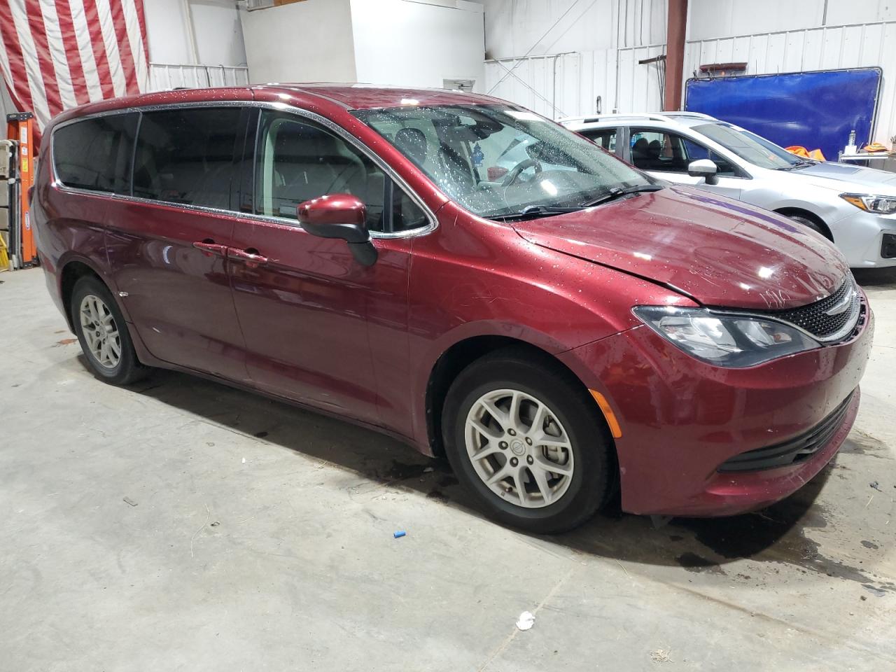 Chrysler Pacifica Touring Image 7