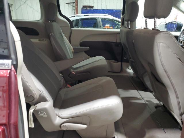 Chrysler Pacifica Touring Image 3