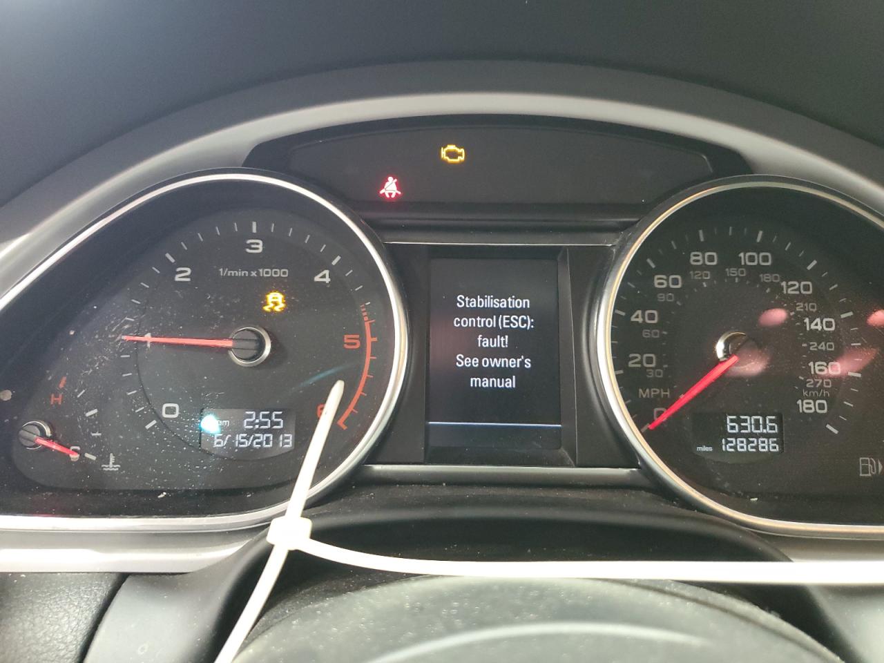 Audi Q7 Premium Plus Image 11