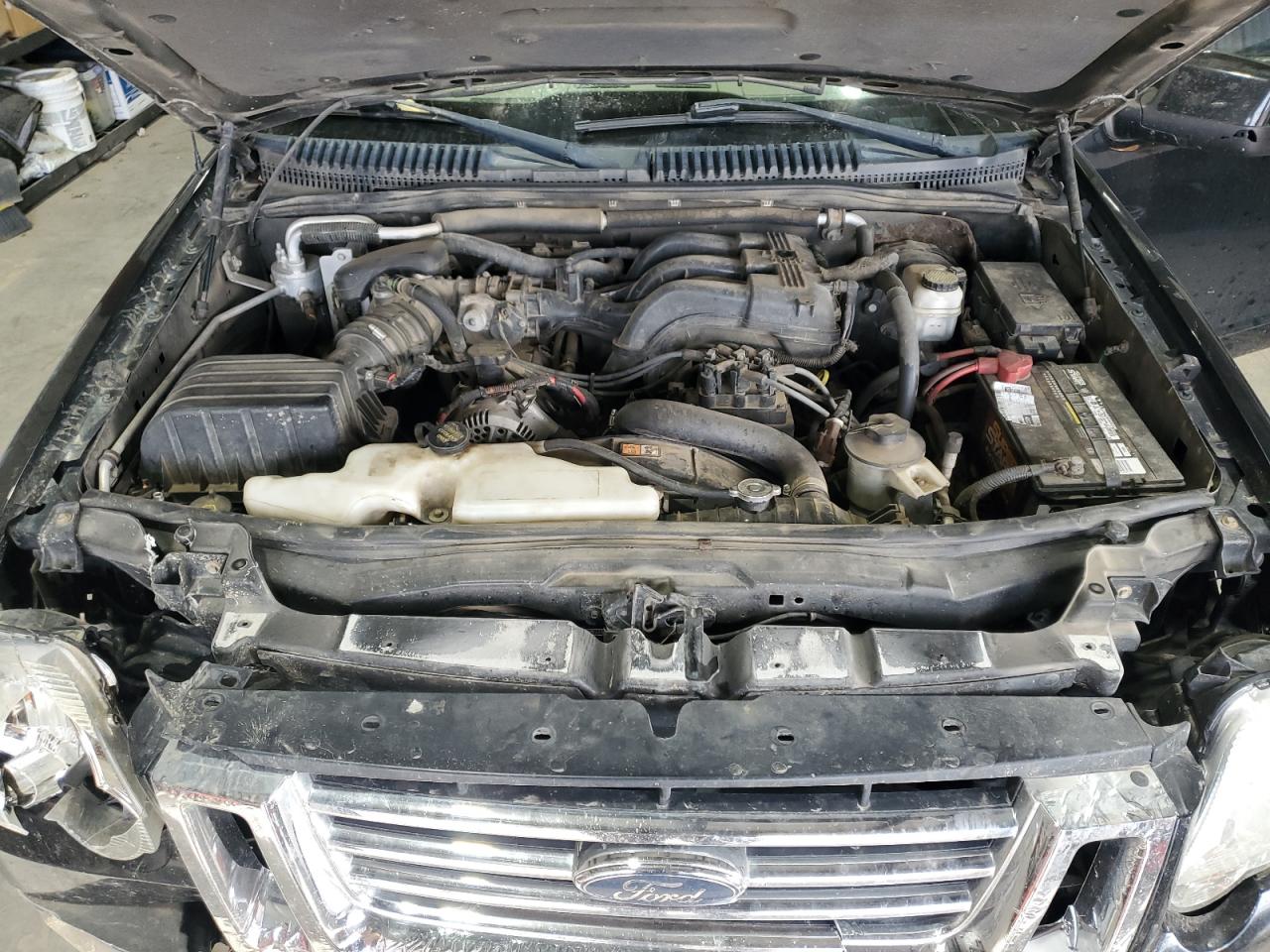 Ford Explorer Eddie Bauer Image 11