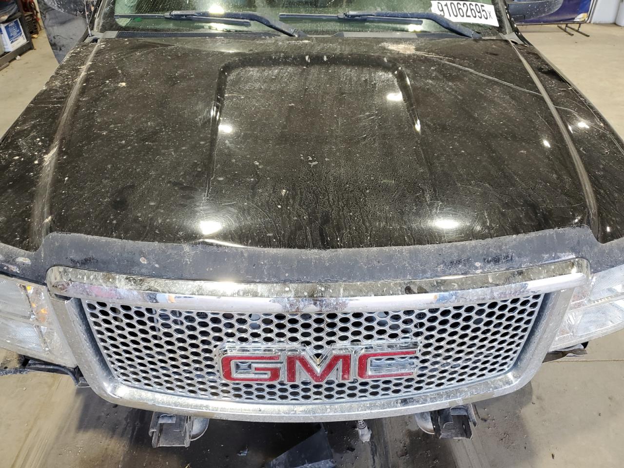 GMC Sierra K1500 Denali Image 12