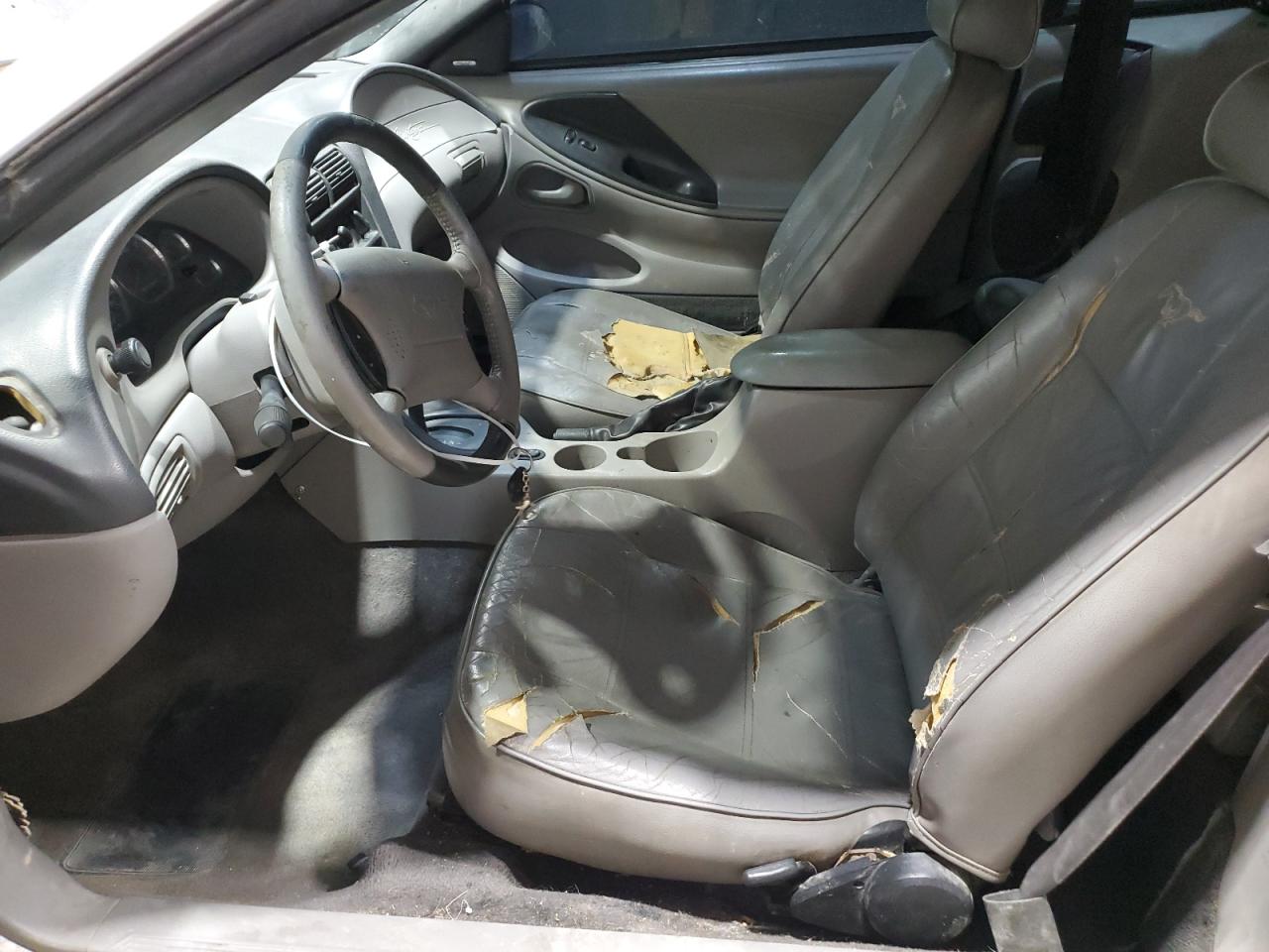 Ford Mustang Image 8