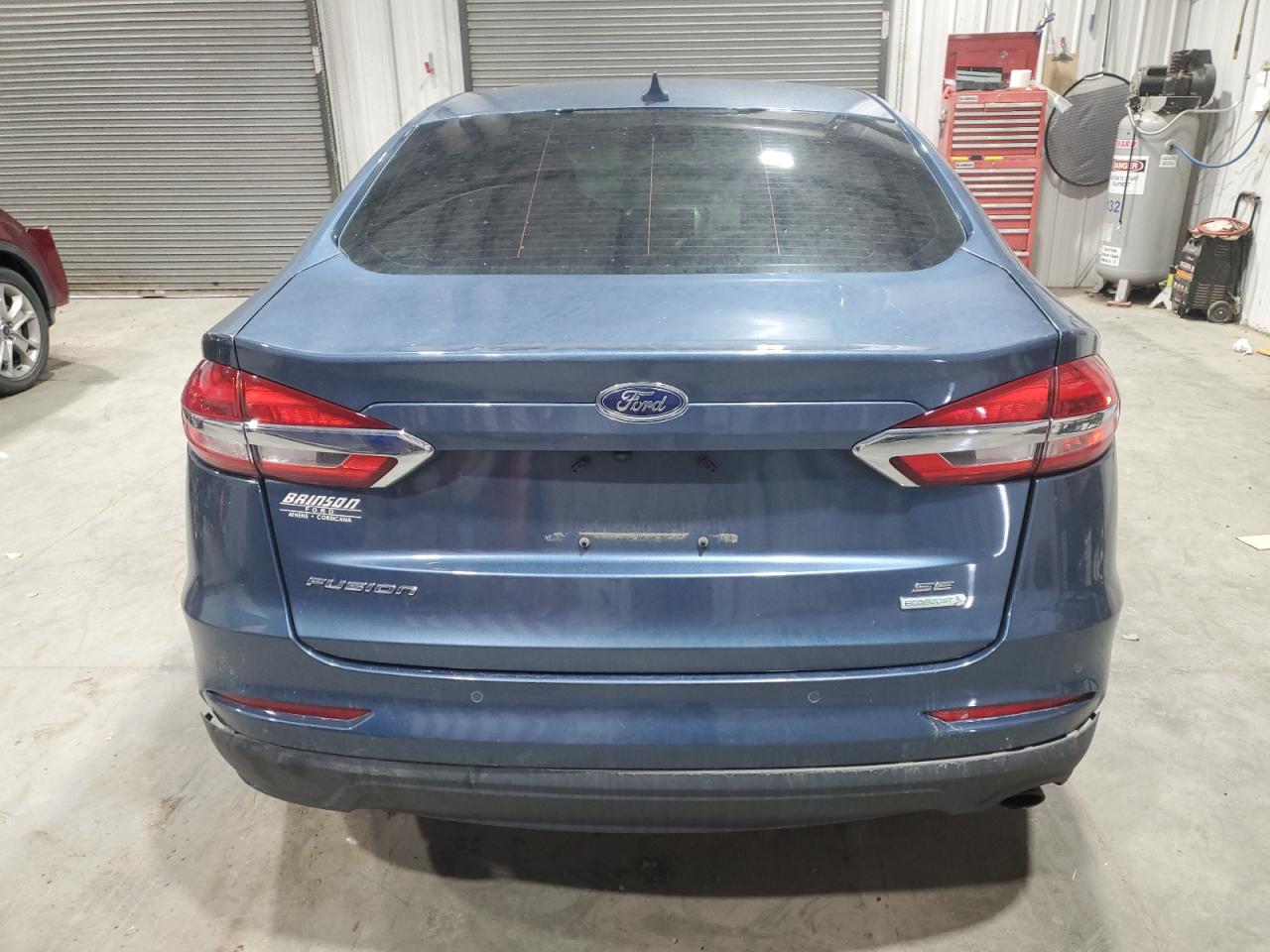 Ford Fusion Se Image 10