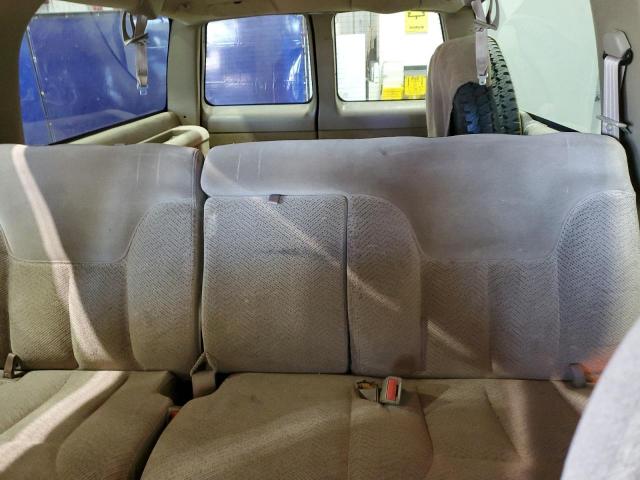 Chevrolet Suburban K1500 Image 13