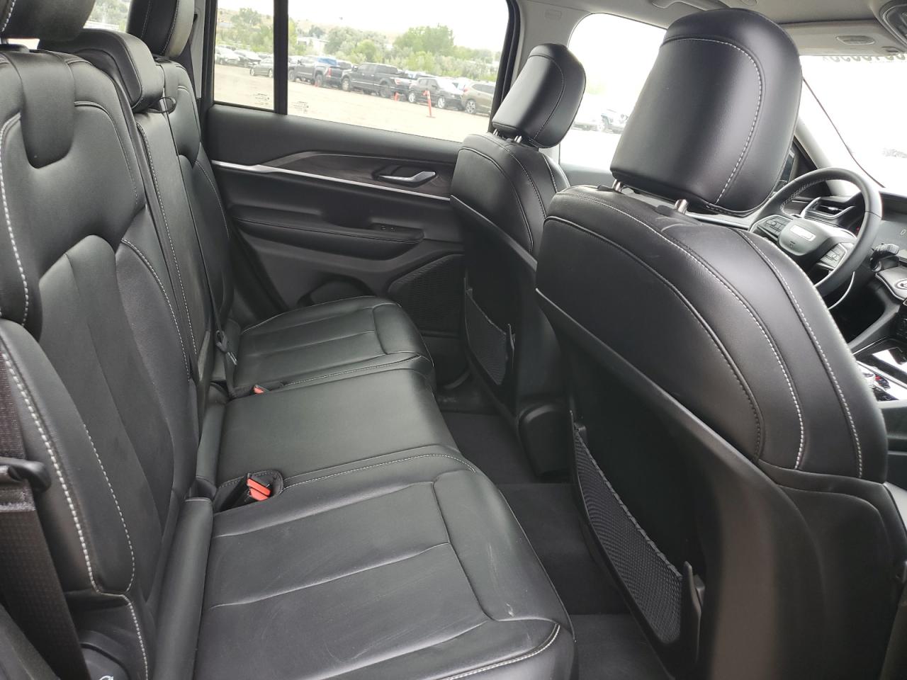 Jeep Grand Cherokee Limited Image 12