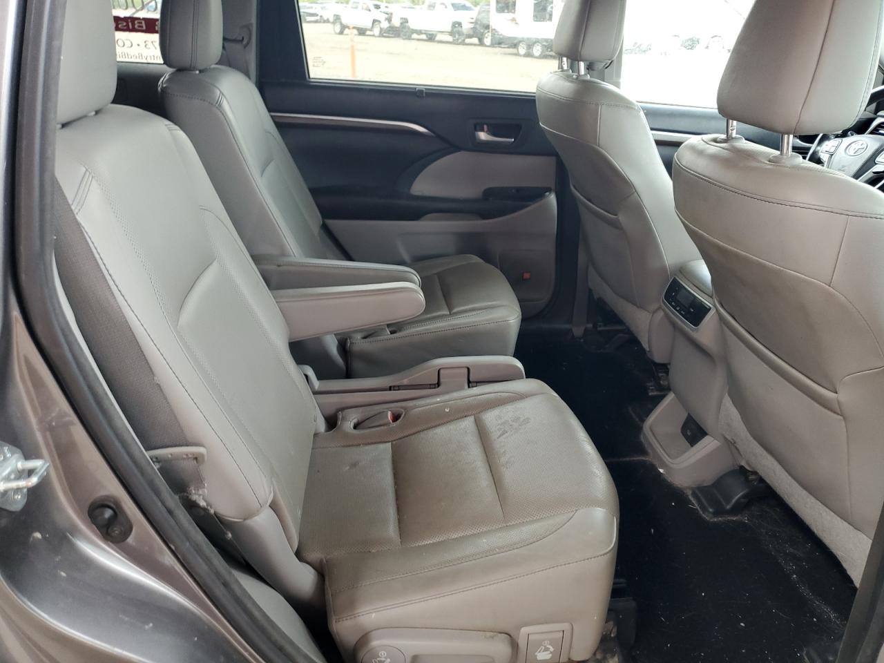 Toyota Highlander Limited Image 3