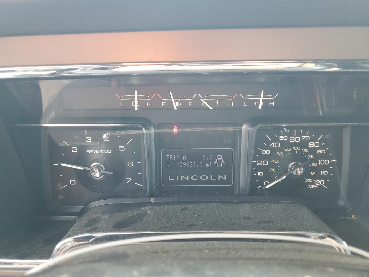 Lincoln Navigator Image 10