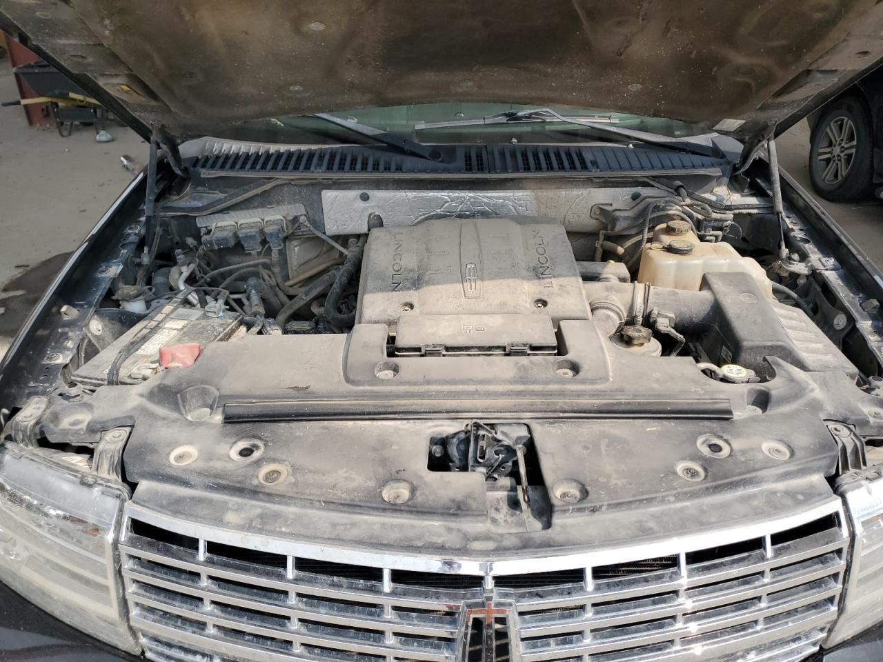 Lincoln Navigator Image 6