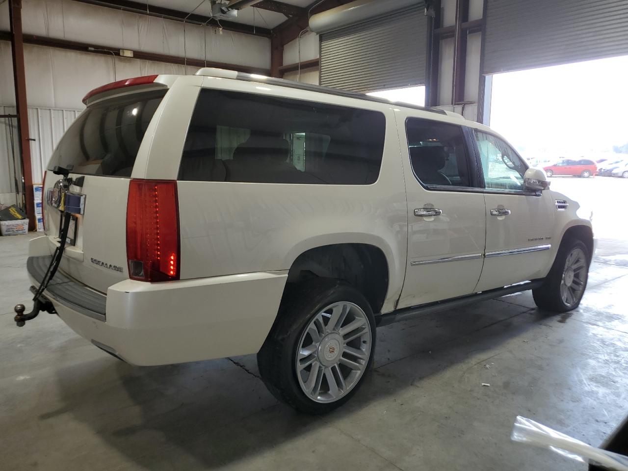 Cadillac Escalade Esv Platinum Image 6