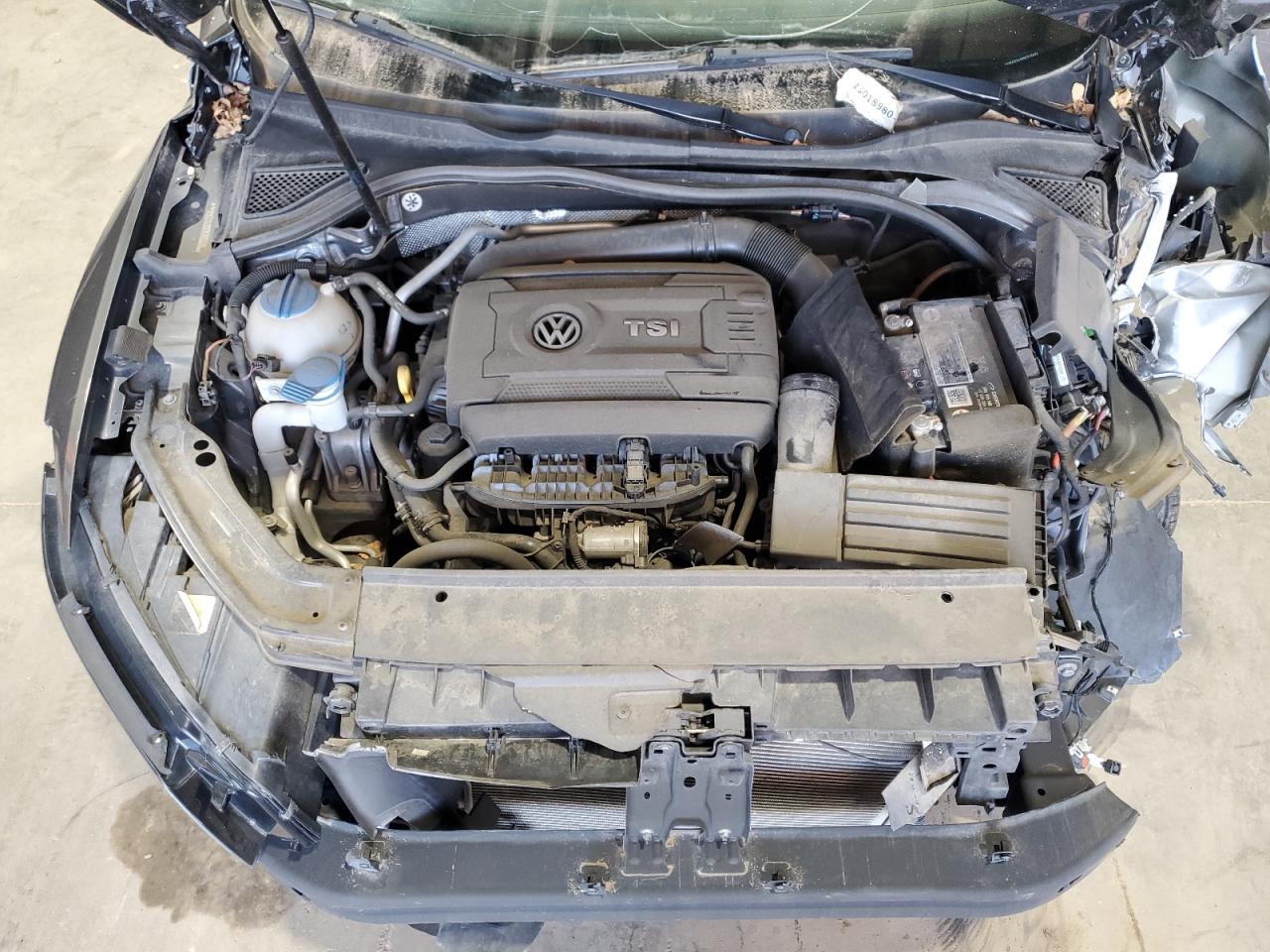 Volkswagen Passat S Image 12