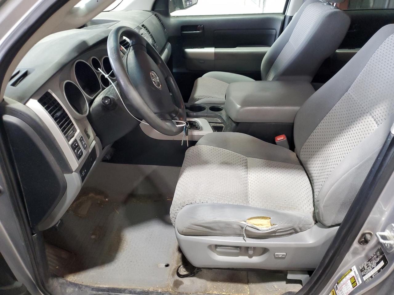 Toyota Tundra Crewmax Image 10