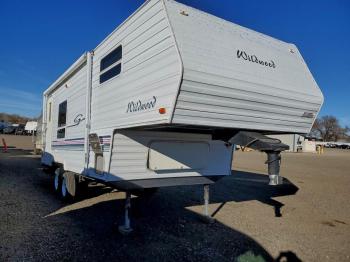  Salvage Wildcat 5th Wheel