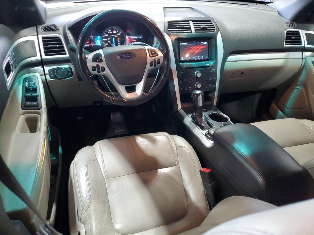 Ford Explorer Xlt Image 9