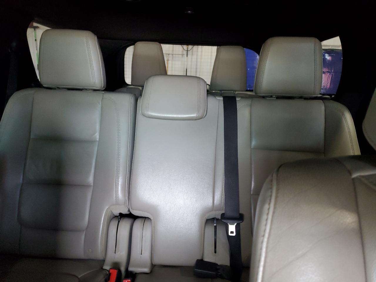 Ford Explorer Xlt Image 10