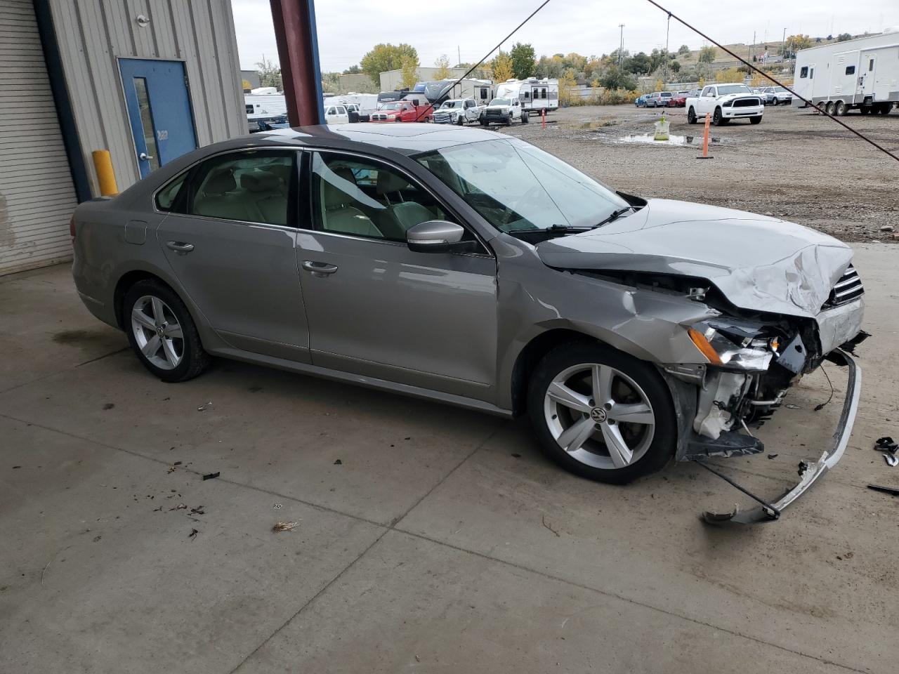 Volkswagen Passat Sel Image 9