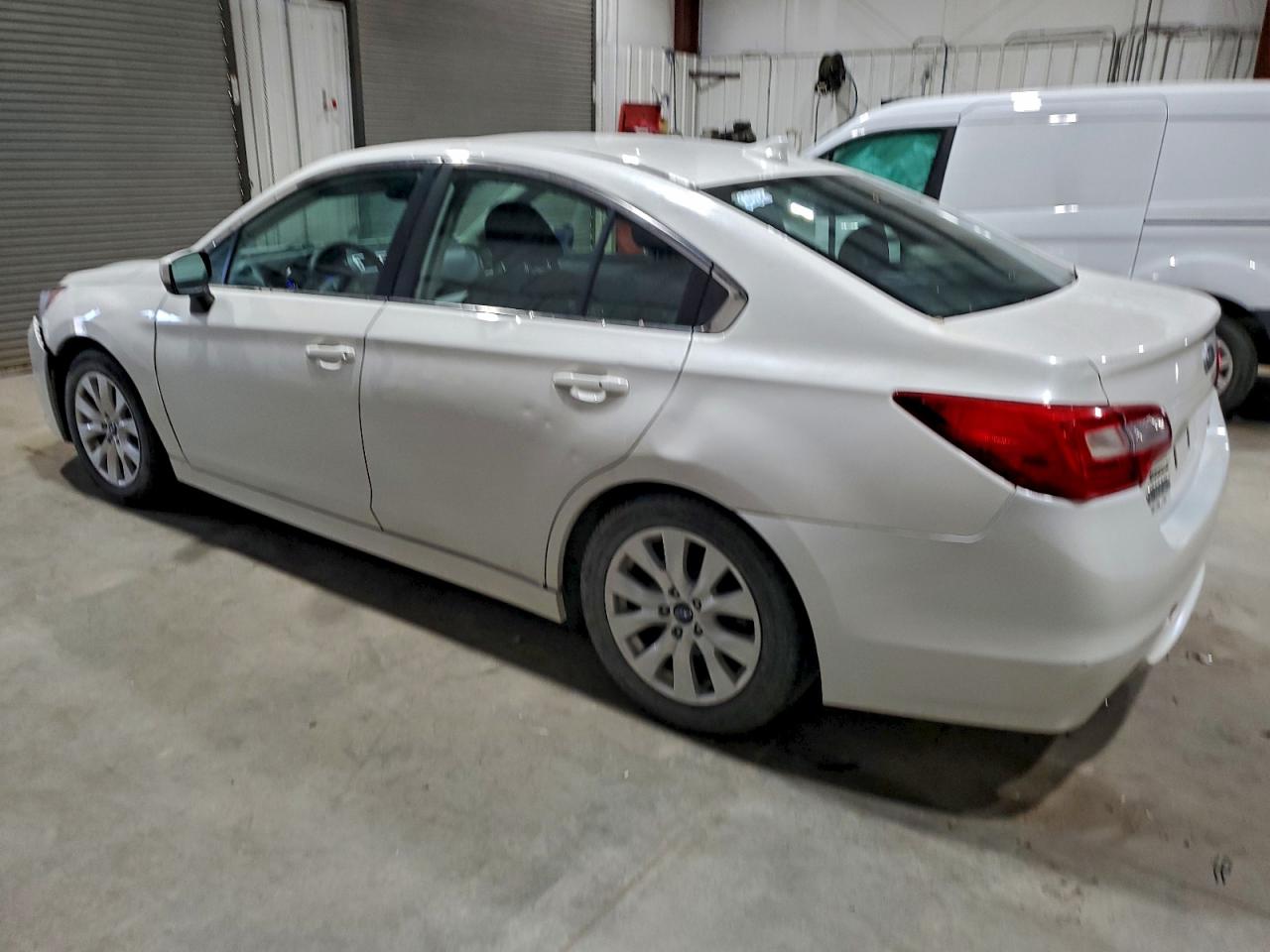 Subaru Legacy 2.5i Premium Image 3