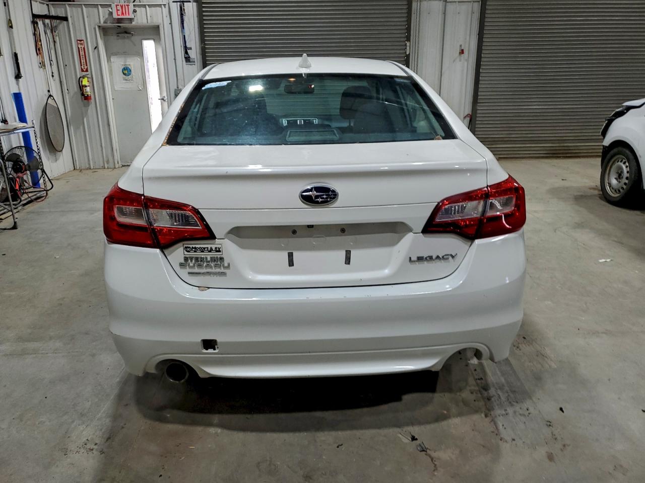 Subaru Legacy 2.5i Premium Image 9
