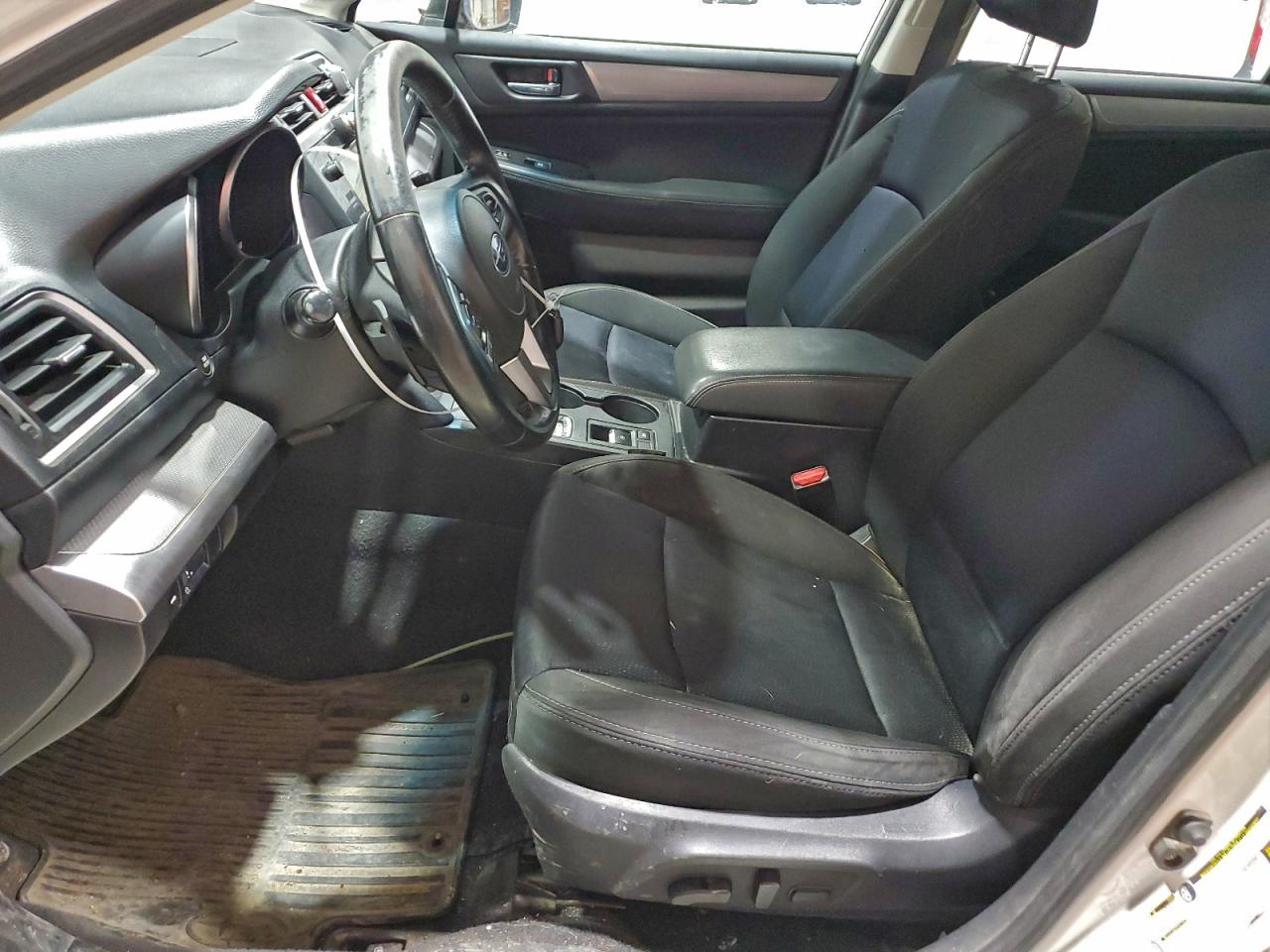 Subaru Legacy 2.5i Premium Image 10