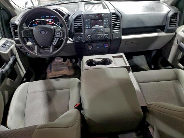 Ford F-150 Super Cab Image 3