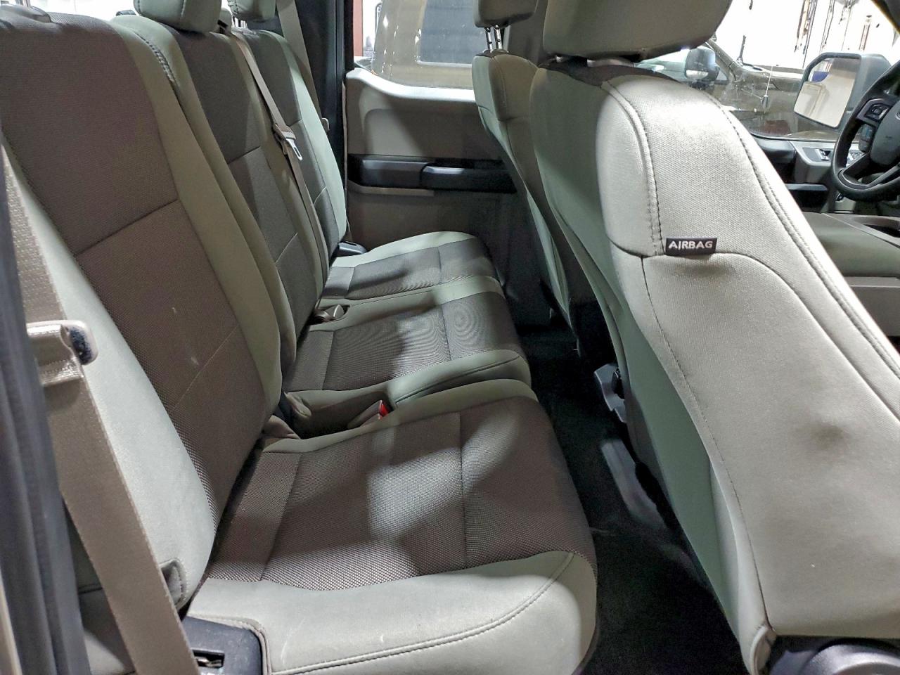 Ford F-150 Super Cab Image 9