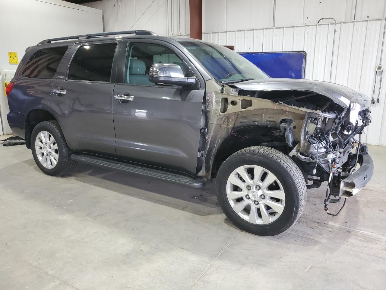 Toyota Sequoia Platinum Image 4