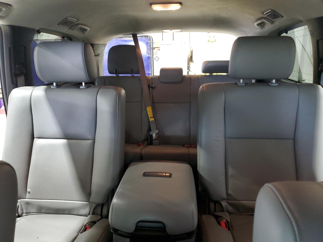 Toyota Sequoia Platinum Image 13