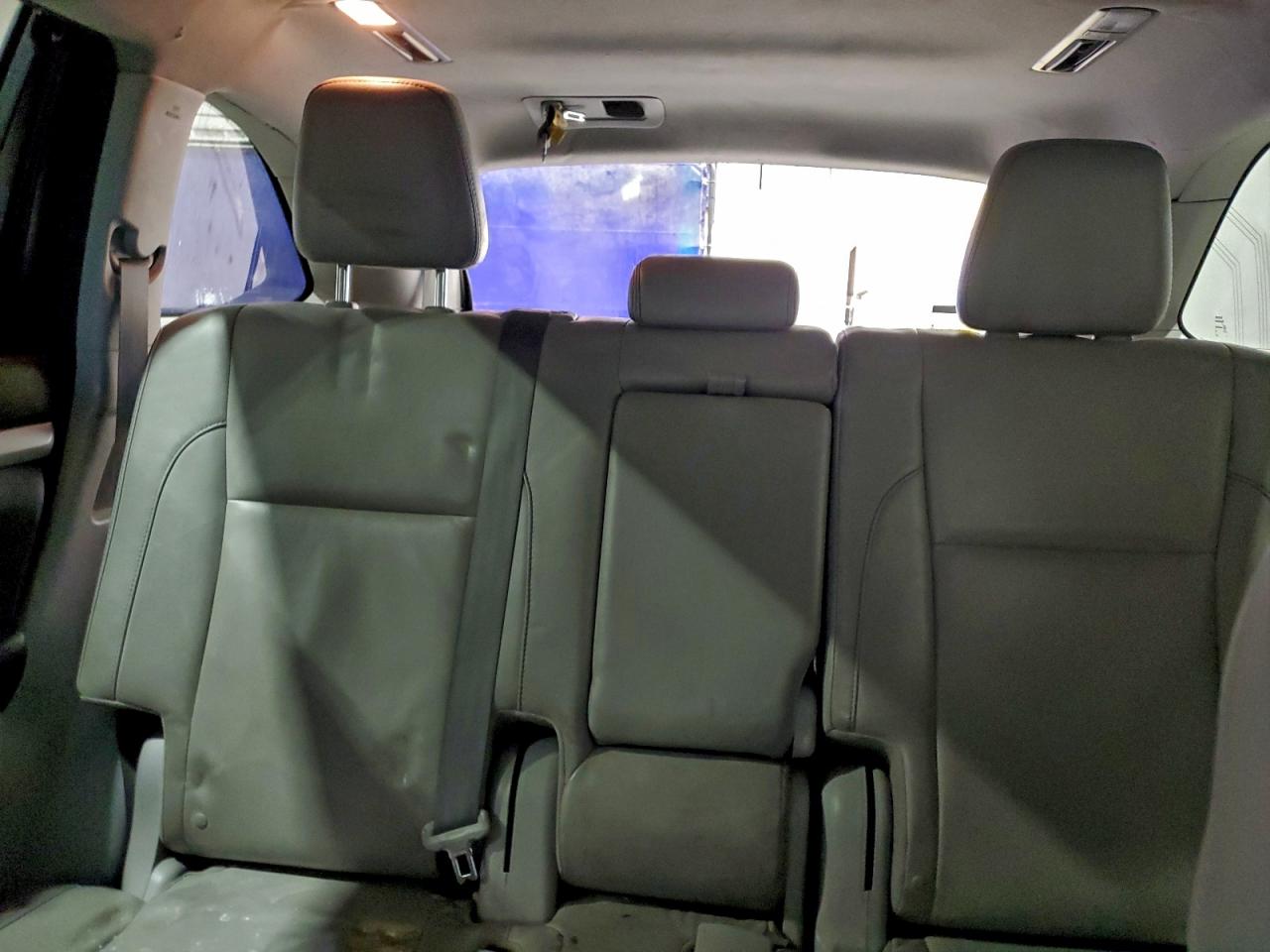 Toyota Highlander Xle Image 8