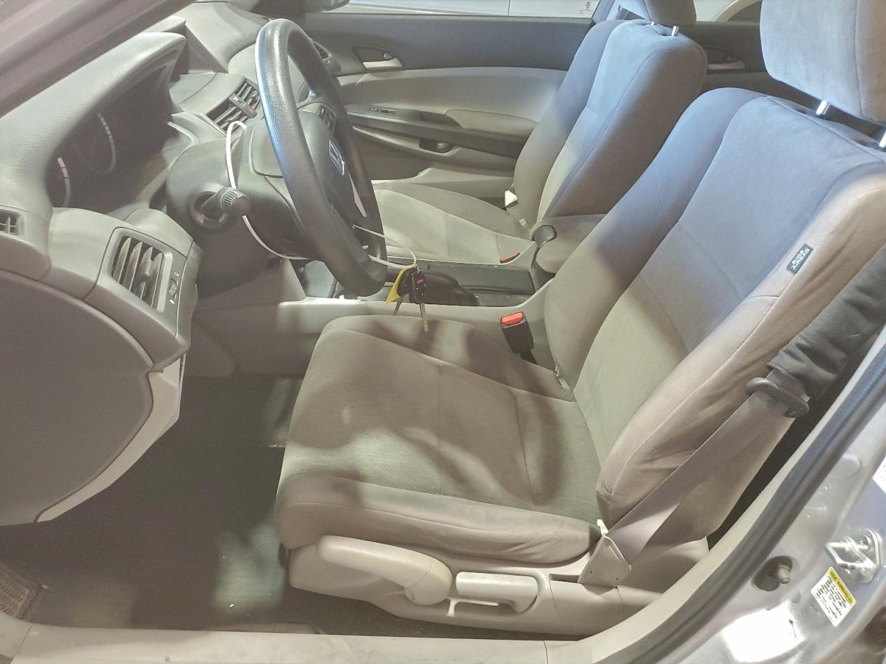 Honda Accord Lx Image 9