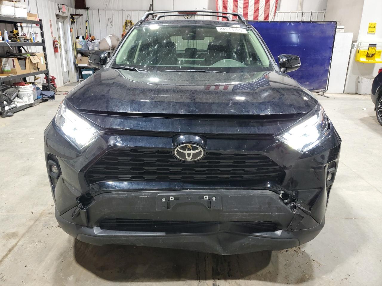 Toyota RAV4 Xle Premium Image 4