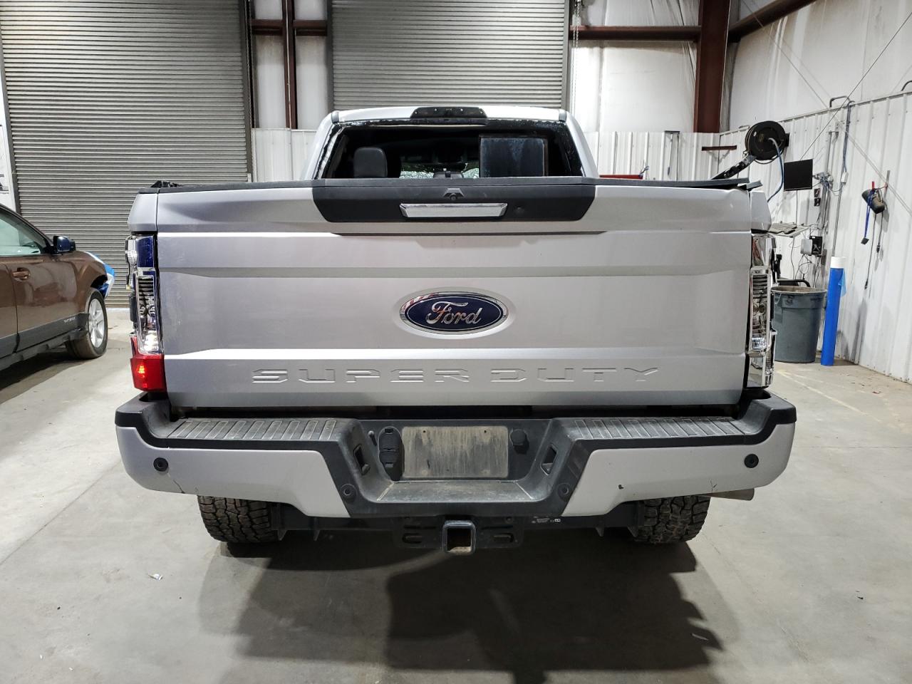 Ford F-250 Super Duty Image 2