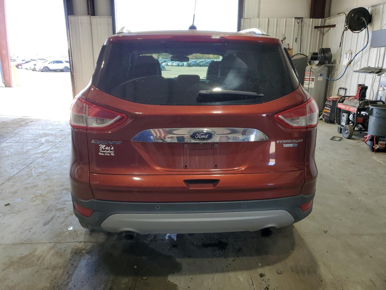 Ford Escape Titanium Image 7