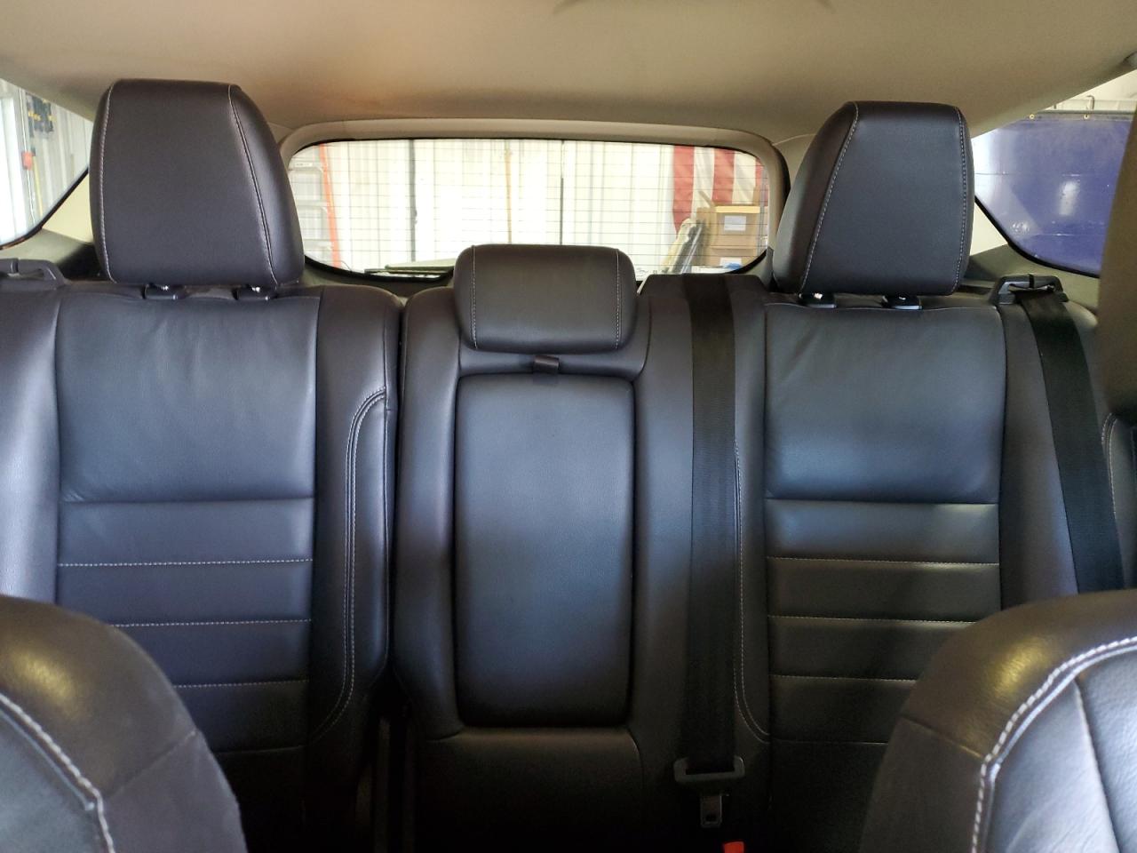 Ford Escape Titanium Image 12