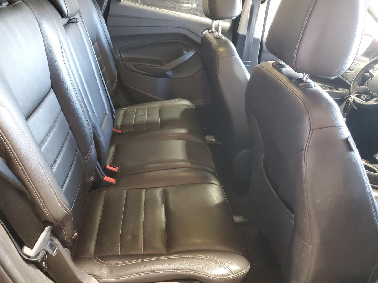 Ford Escape Titanium Image 6