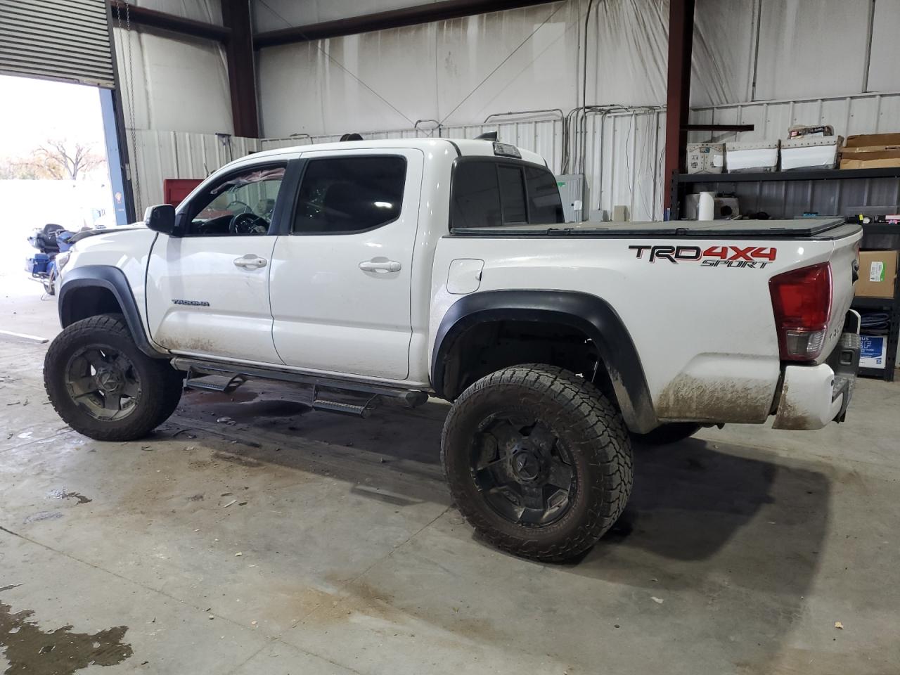 Toyota Tacoma Double Cab Image 9