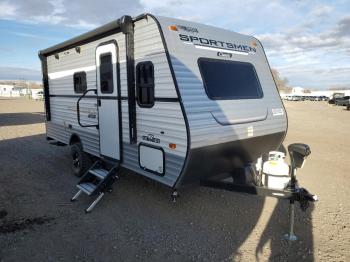  Salvage Kz Sportsmen Trailer