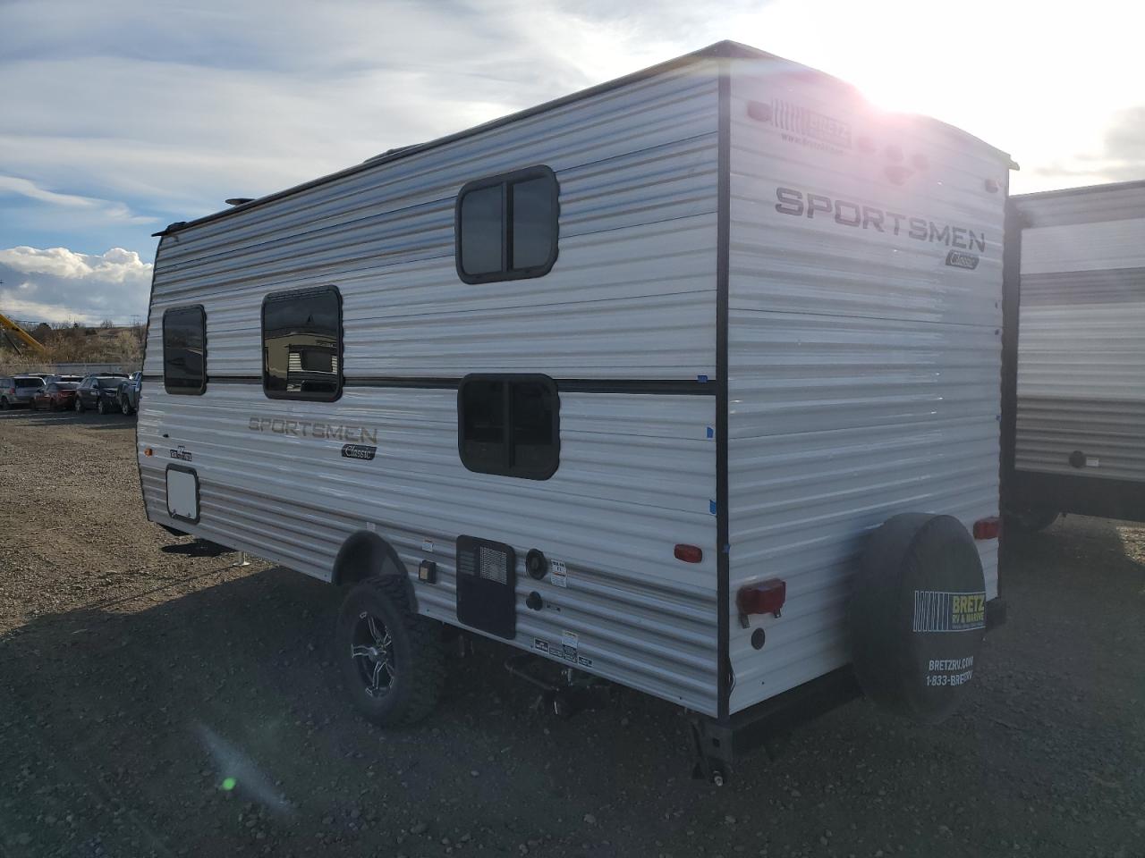 Kz Sportsmen Trailer Image 7