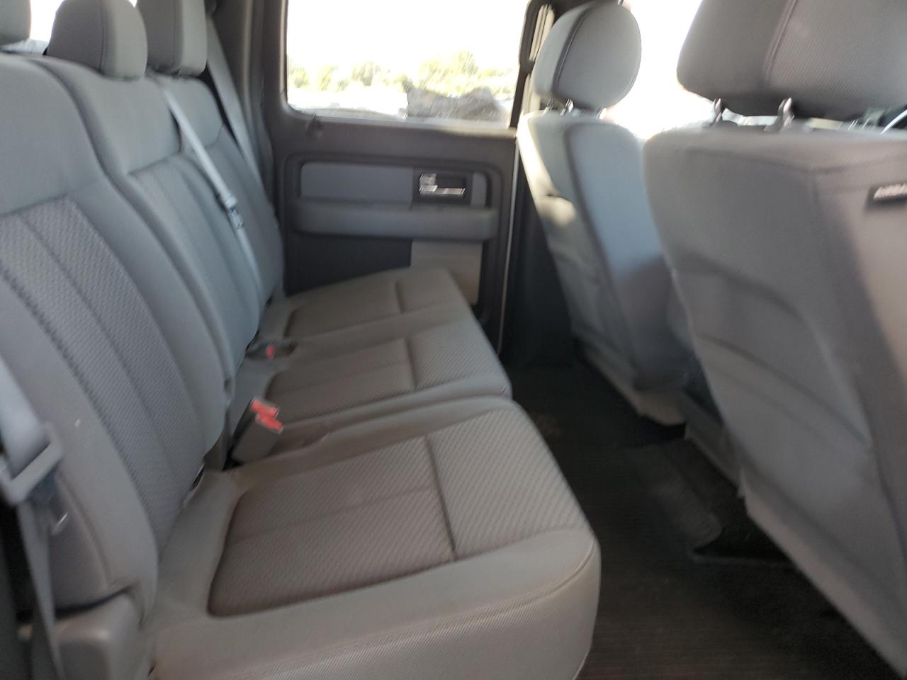 Ford F-150 Supercrew Image 6