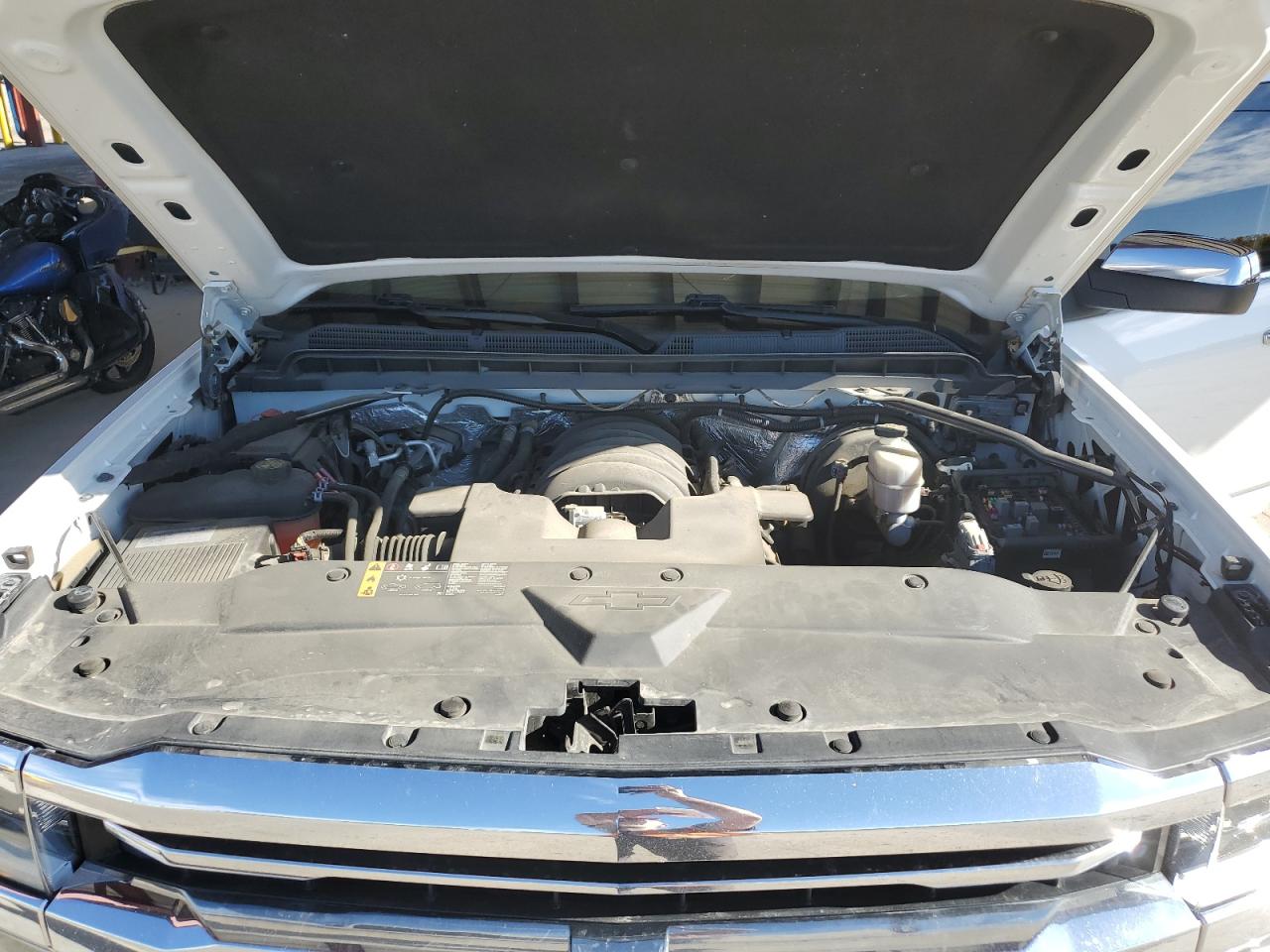 Chevrolet Silverado K1500 High Country Image 3