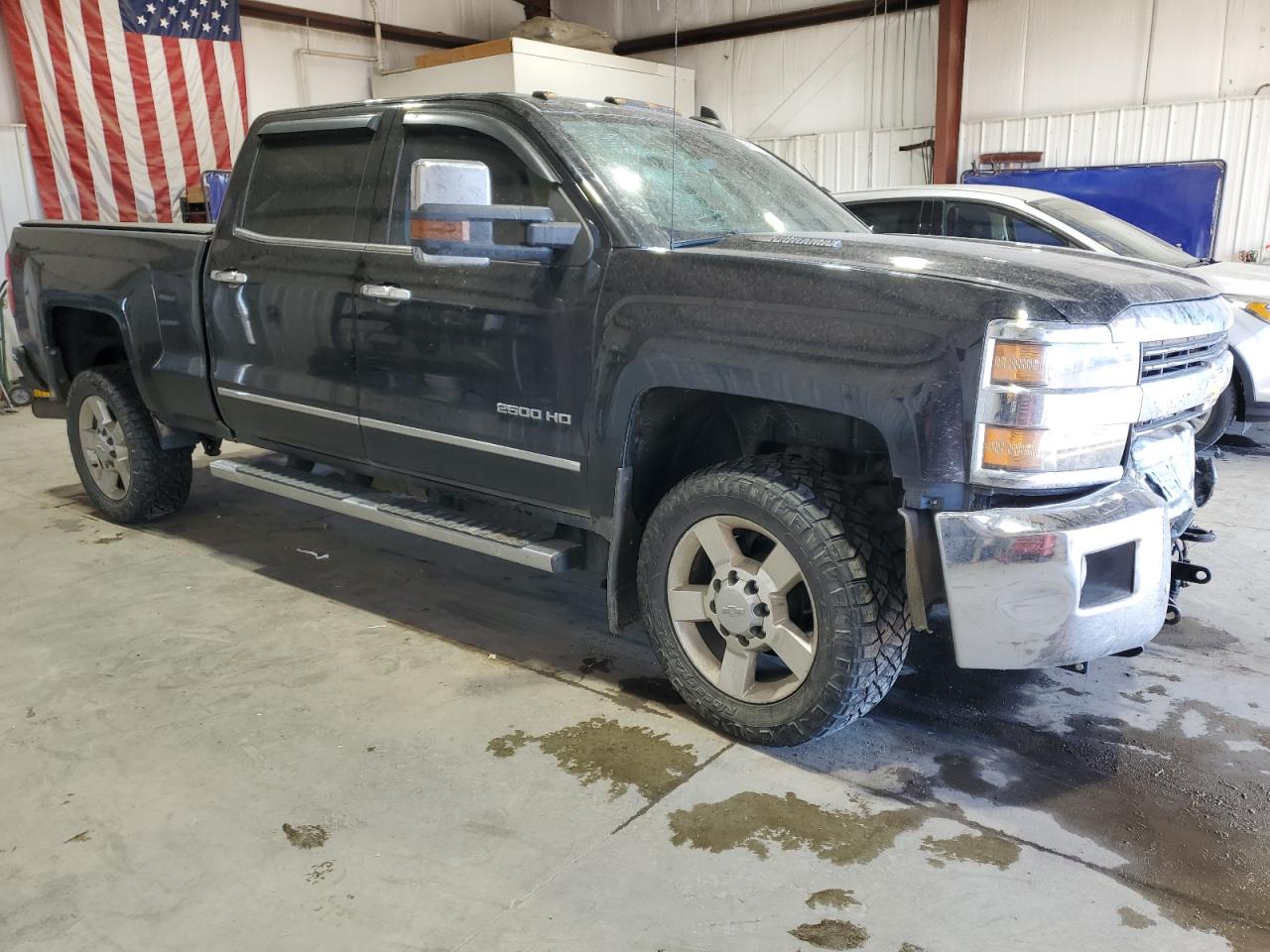 Chevrolet Silverado K2500 Heavy Duty Ltz Image 3