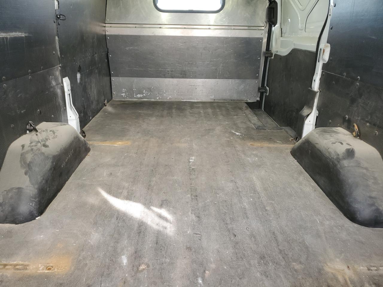 Ford Transit T-150 Image 10