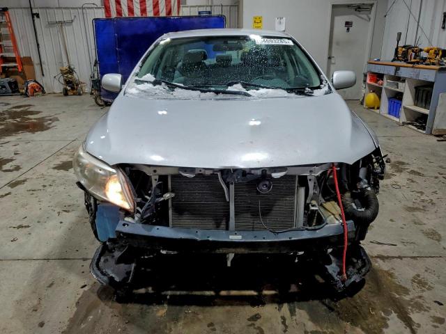 Toyota Corolla Base Image 10