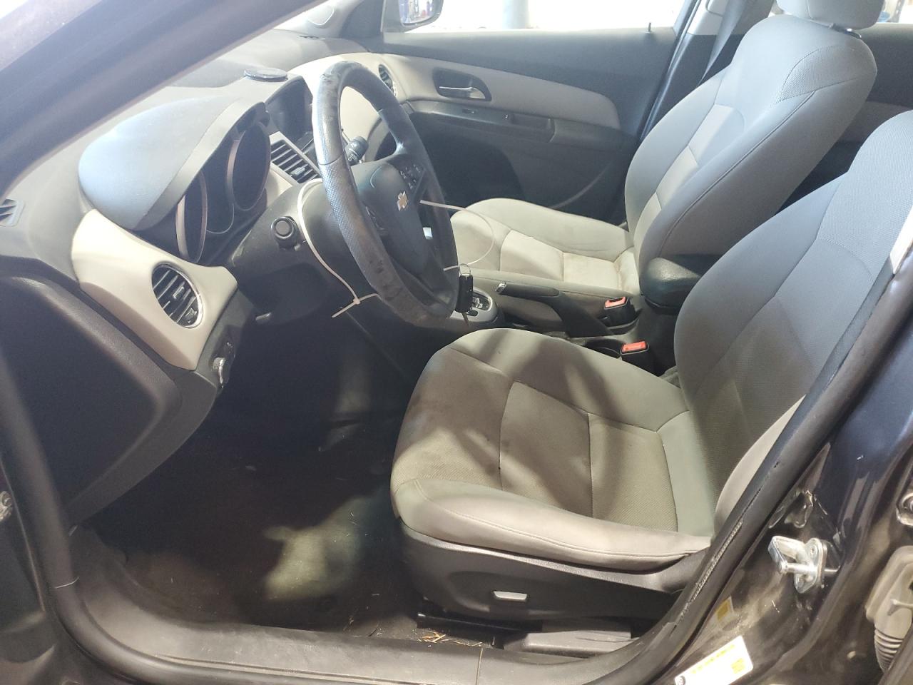 Chevrolet Cruze Lt Image 12