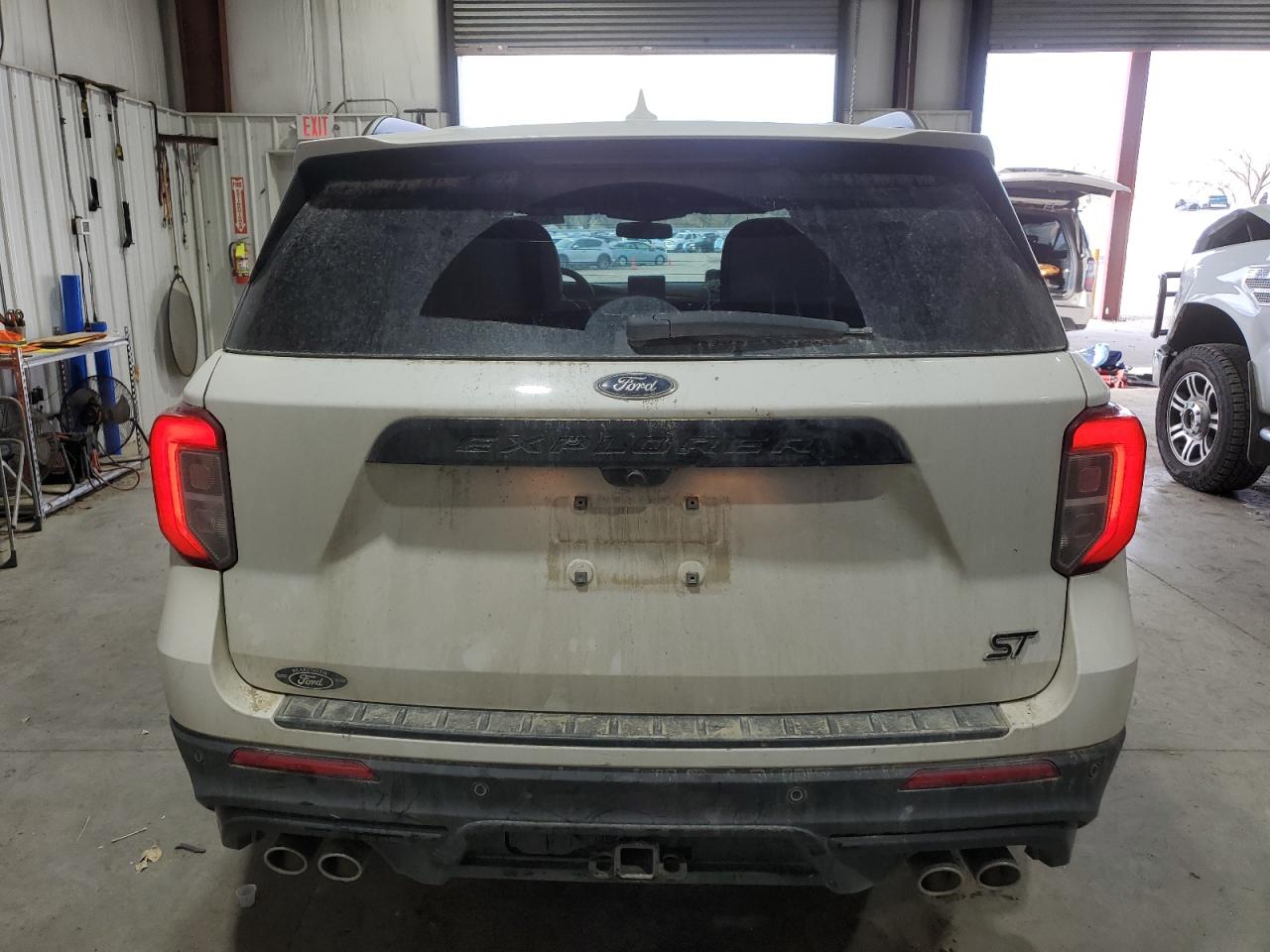 Ford Explorer St Image 3