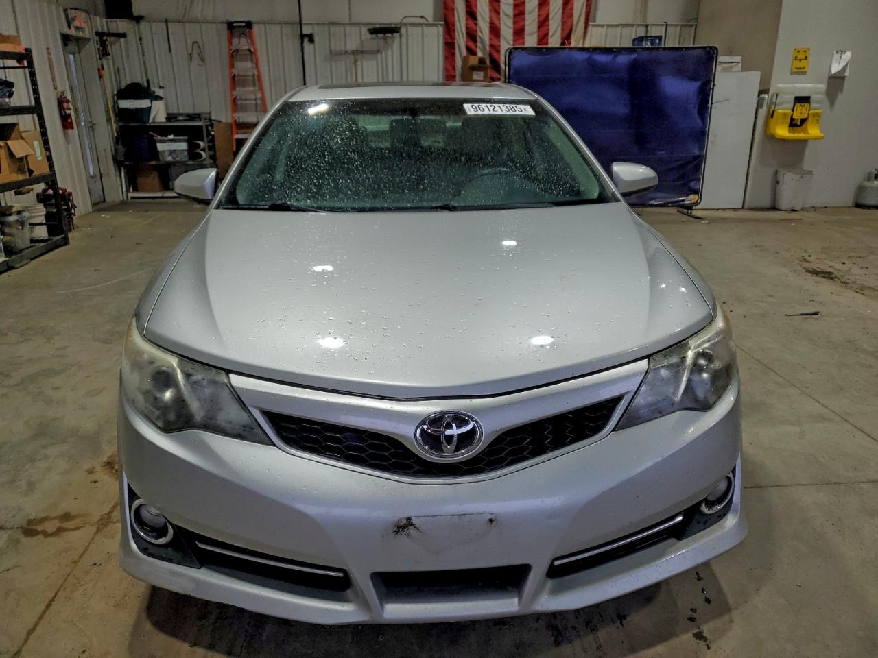 Toyota Camry L Image 10