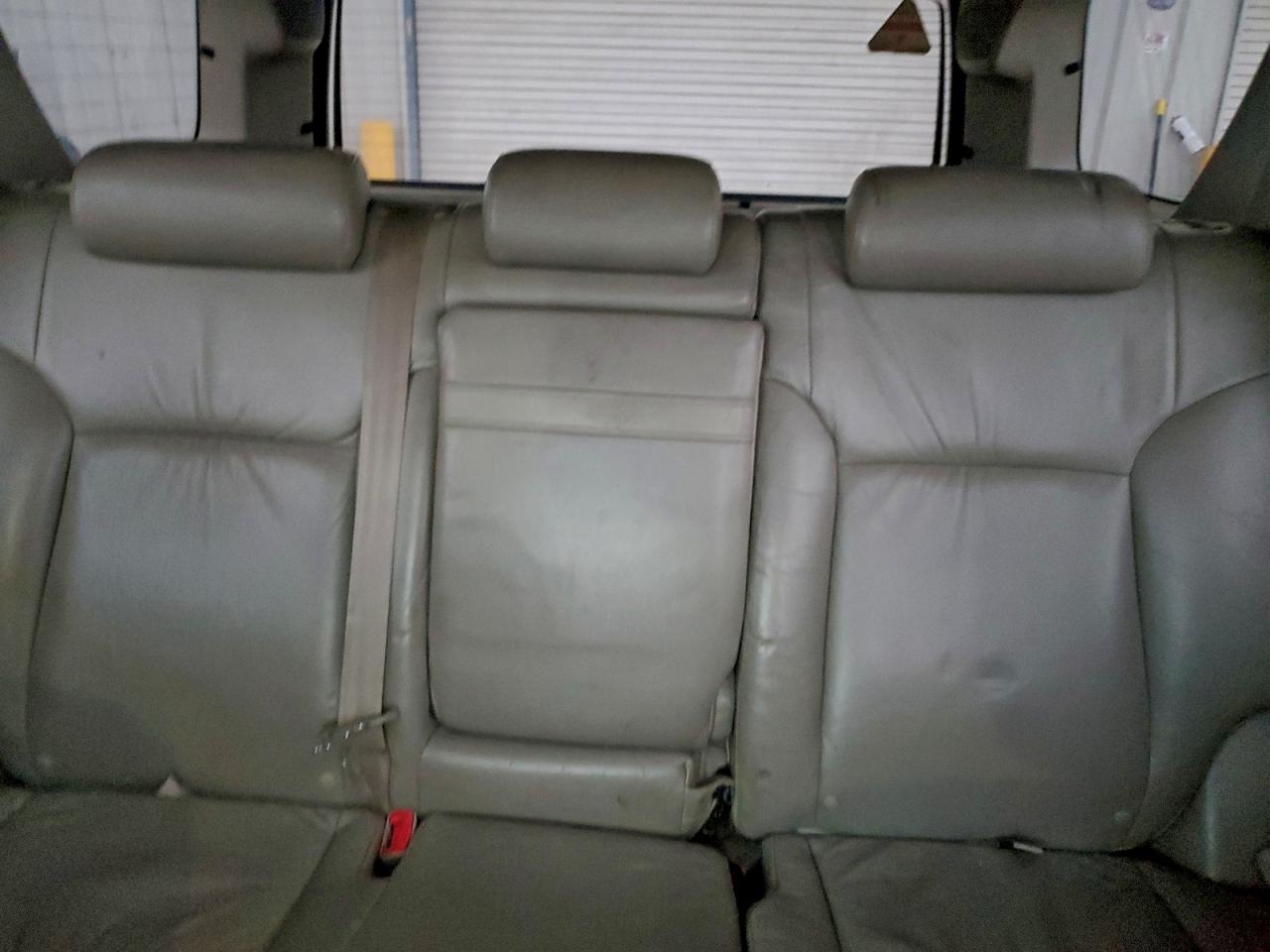 Toyota 4Runner Limited Image 9