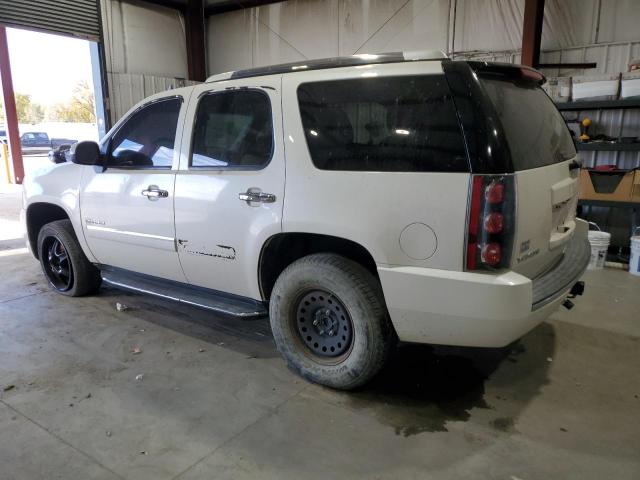 GMC Yukon Denali Image 6