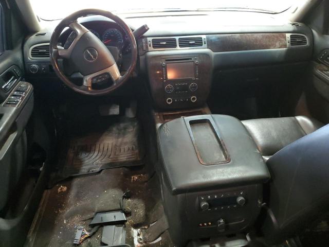 GMC Yukon Denali Image 8