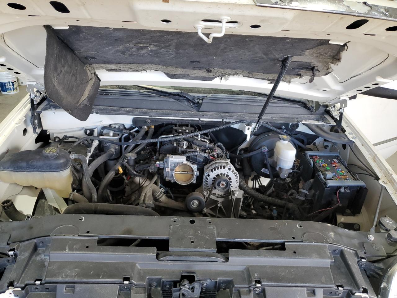 GMC Yukon Denali Image 10