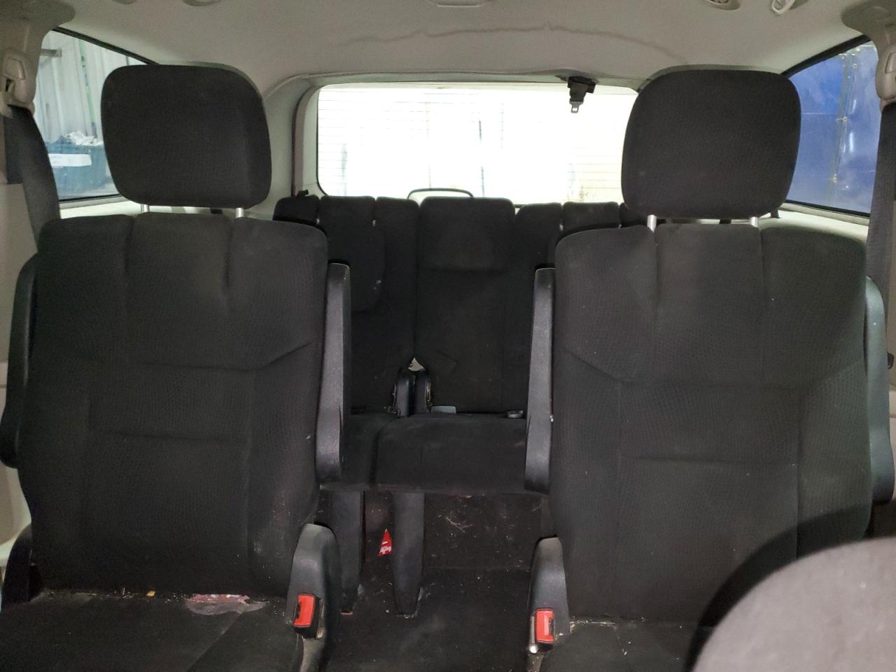 Chrysler Minivan Touring Image 10