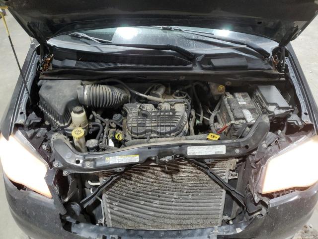 Chrysler Minivan Touring Image 9